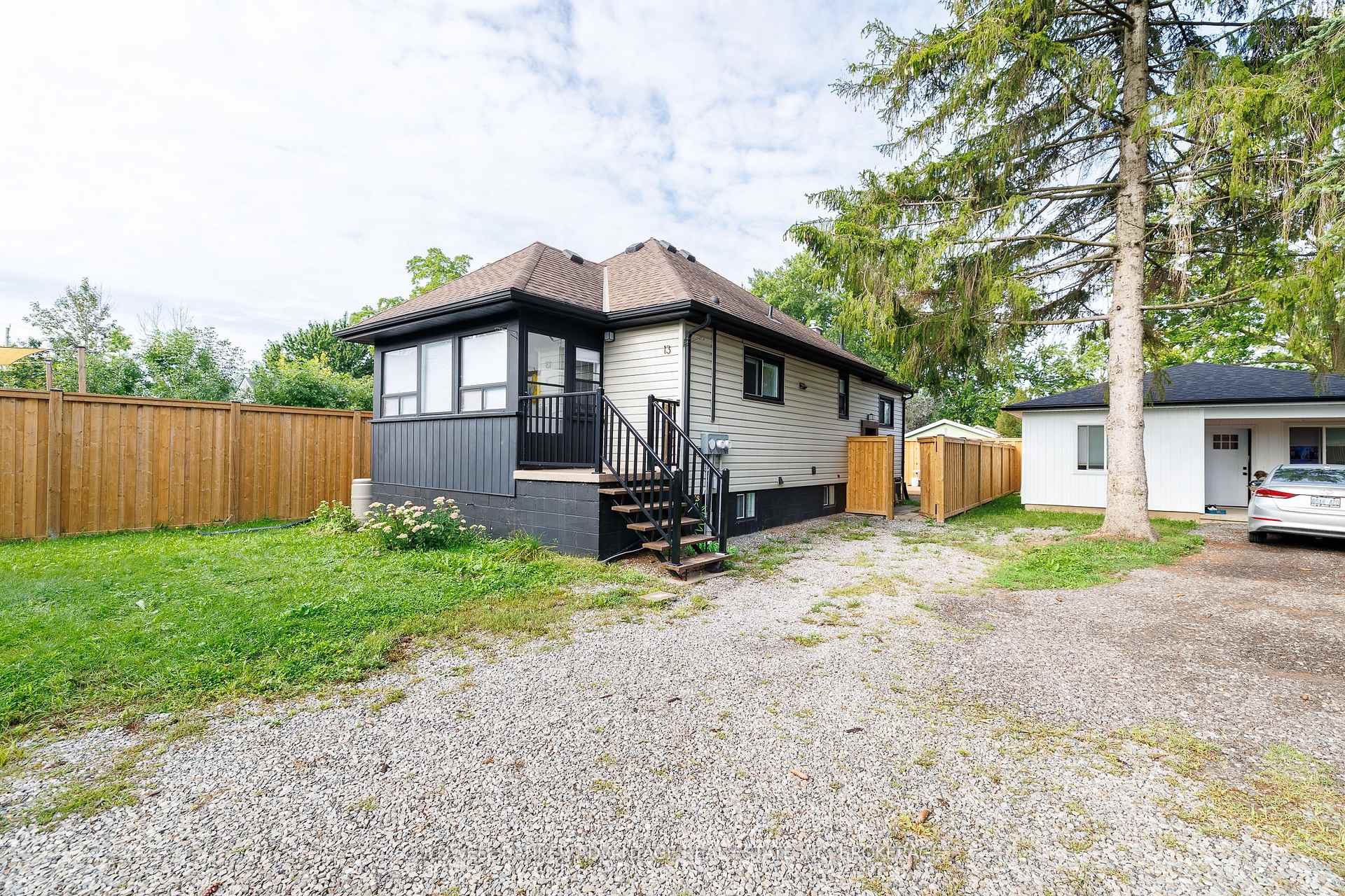 13 Duncan Street W Welland Ontario Canada Sale residential Faith Rolleman COLDWELL BANKER ADVANTAGE REAL ESTATE INC, BROKERAGE*