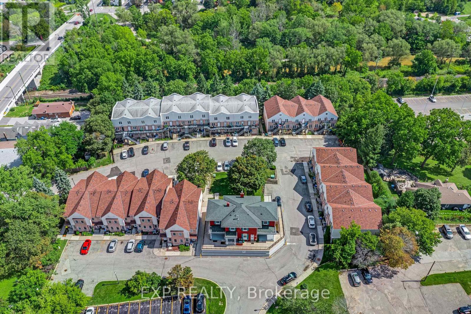 28 - 115 Main Street S Newmarket Ontario Canada Sale residential Betty Peng Better Practice Realty Inc., Brokerage