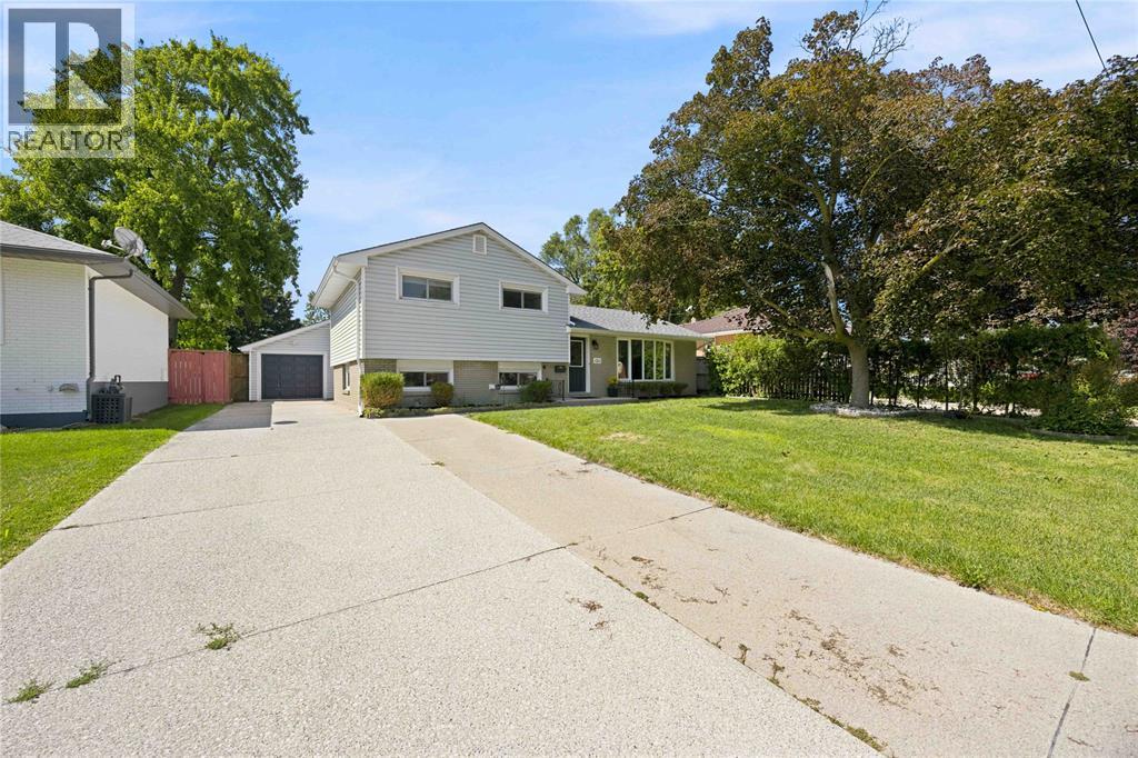 1211 GIFFEL ROAD Sarnia Ontario Canada Sale residential Kevin Thompson RE/MAX PRIME PROPERTIES UNIQUE GROUP, BROKERAGE