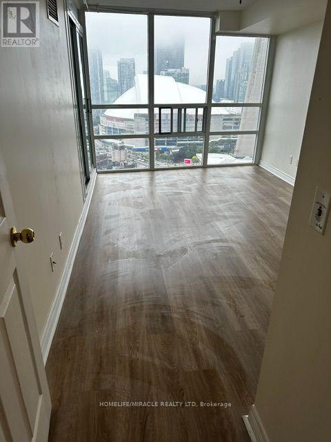 3212 - 30 Grand Trunk Crescent Toronto Ontario Canada Rent residential   HomeLife/Miracle Realty Ltd., Brokerage*