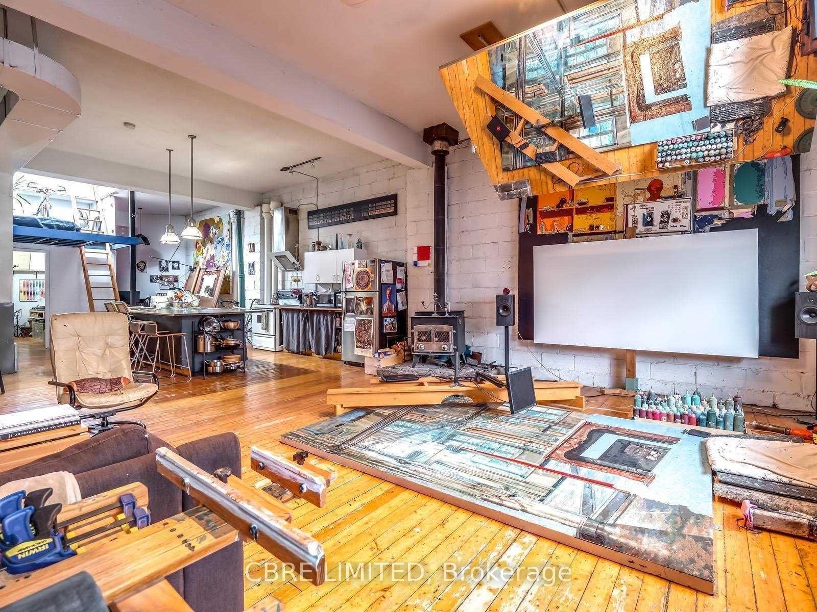 184 Munro Street Toronto Ontario Canada Sale commercial   Bruce Murray - Real Estate Homeward, Brokerage