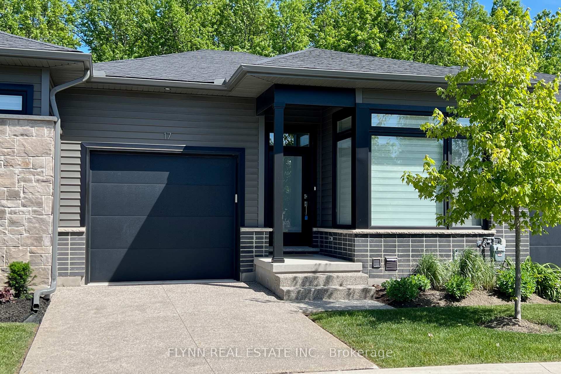 17 - 9150 Willoughby Drive Niagara Falls Ontario Canada Sale residential Kafayat Ayodele-Peters Right at Home Realty, Brokerage*