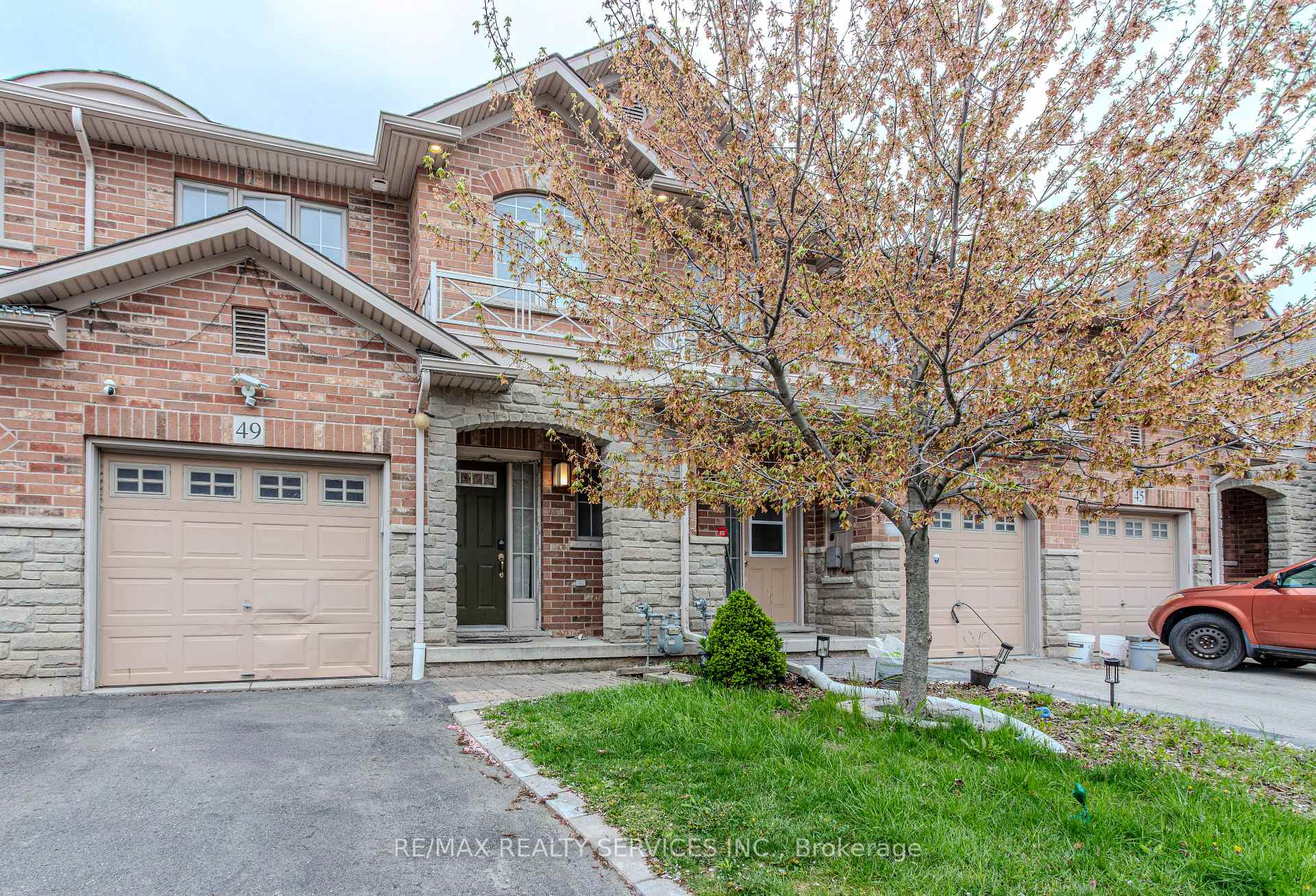 49 Marina Point Crescent N Hamilton Ontario Canada Sale residential Rich Copley RE/MAX Realty Services Inc., Brokerage*