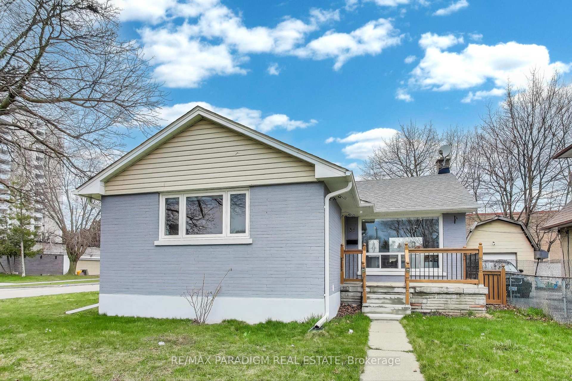 UPPER - 36 Rideout Street Ajax Ontario Canada Rent residential Varun Mathur RE/MAX PARADIGM REAL ESTATE Brokerage*