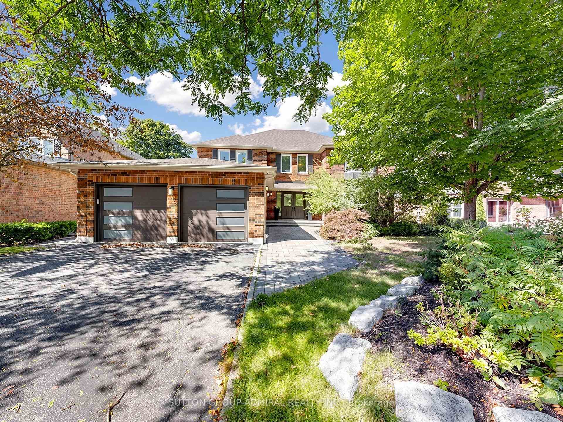 48 Petch Crescent Aurora Ontario Canada Sale residential   Sutton Group-Admiral Realty Inc., Brokerage *