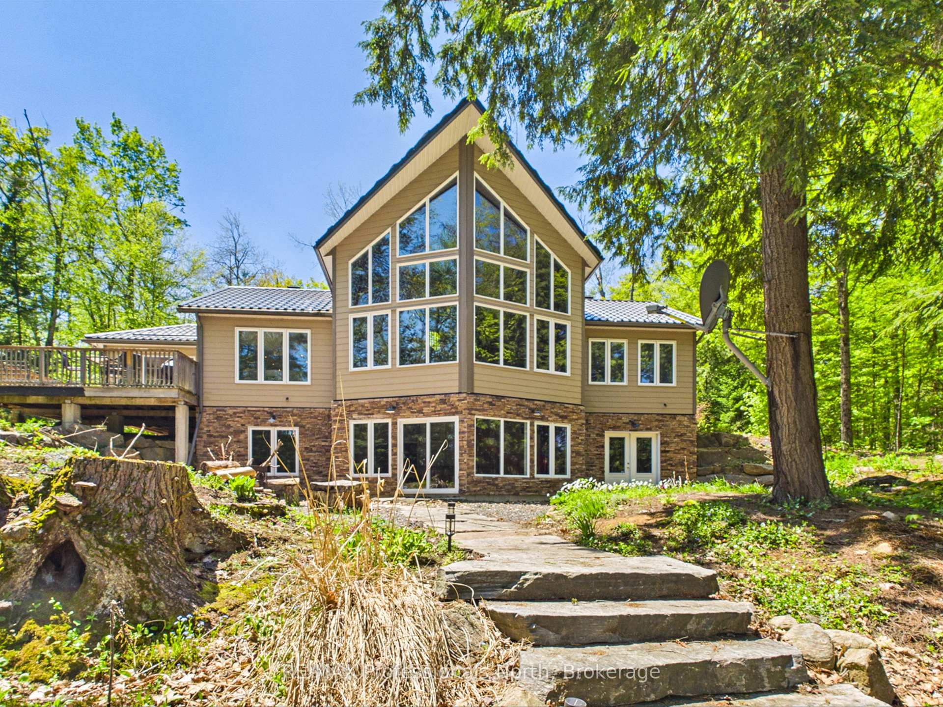 1215 118 Highway E Bracebridge Ontario Canada Sale residential Radka Hnilicova Anchor Realty, Brokerage*