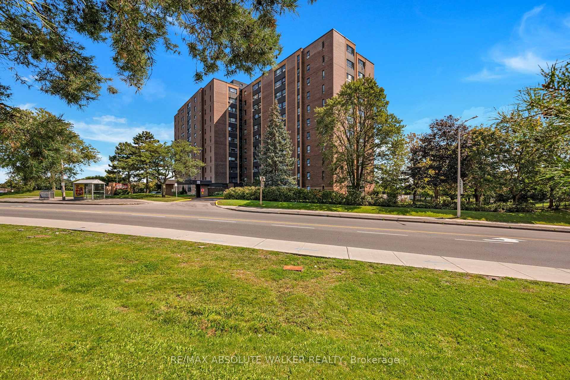 309 - 1356 Meadowlands Drive E Ottawa Ontario Canada Rent residential Spinder Hundal Right at Home Realty, Brokerage*