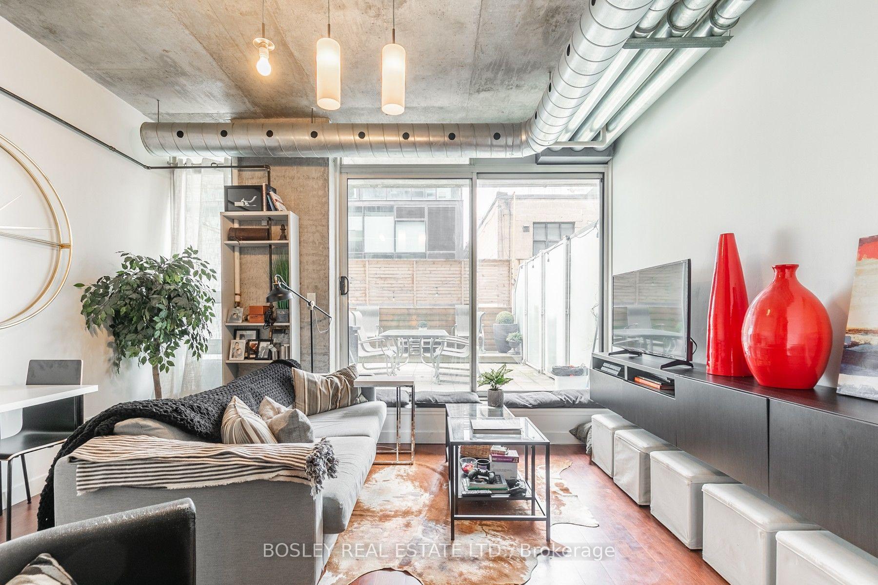 203 - 32 Stewart Street Toronto Ontario Canada Rent residential Jasmine Lovric Bosley Real Estate Ltd., Brokerage *