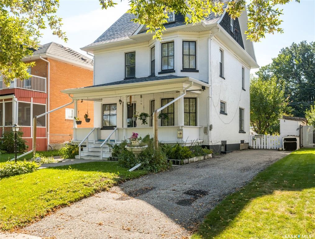 221 21st STREET W Prince Albert Saskatchewan Canada Sale residential Troy Walkington Realty Executives Saskatoon