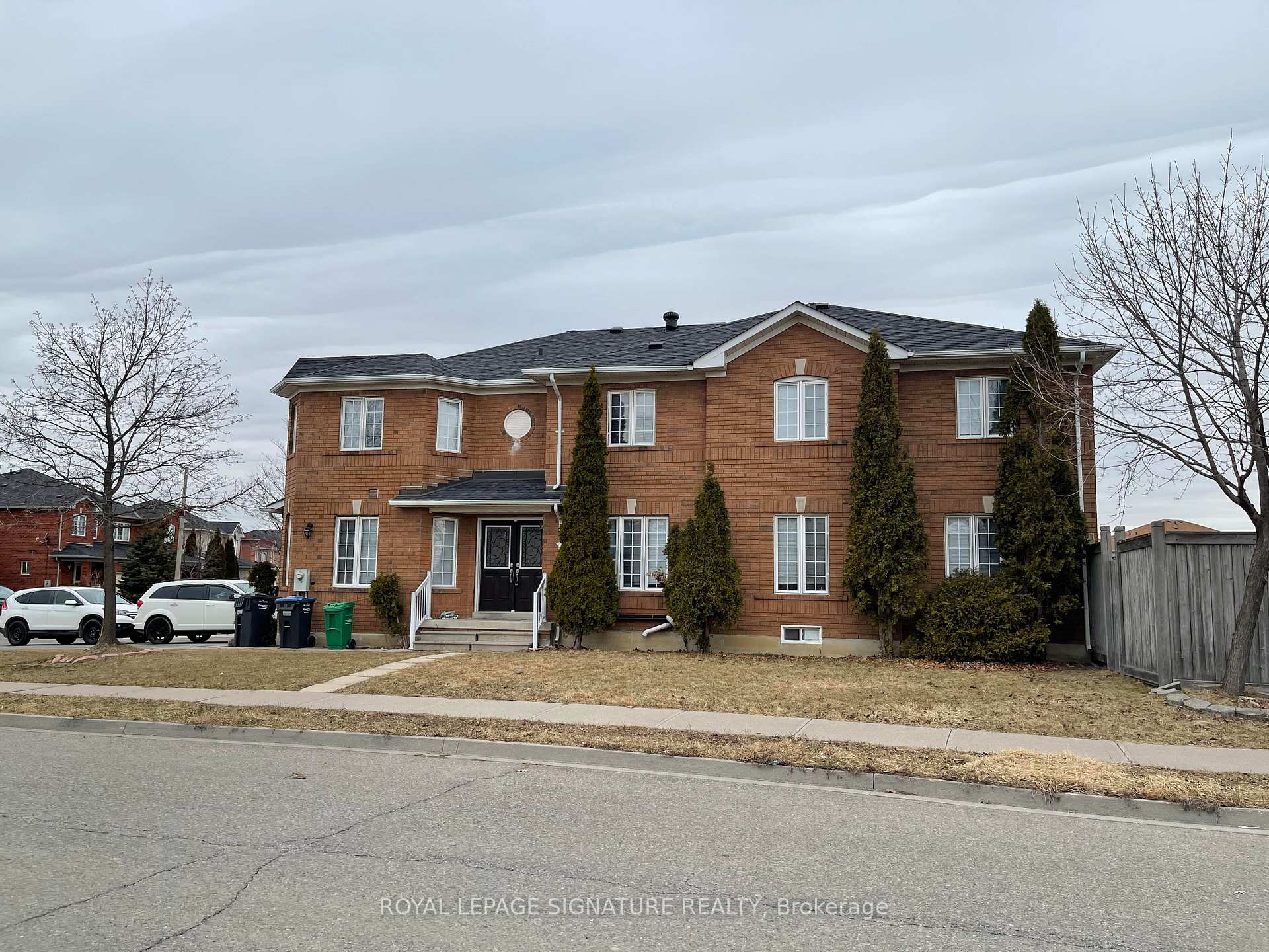 37 Whiteface Crescent Brampton Ontario Canada Rent residential Dhritiman Roy Royal LePage Signature Realty, Brokerage *