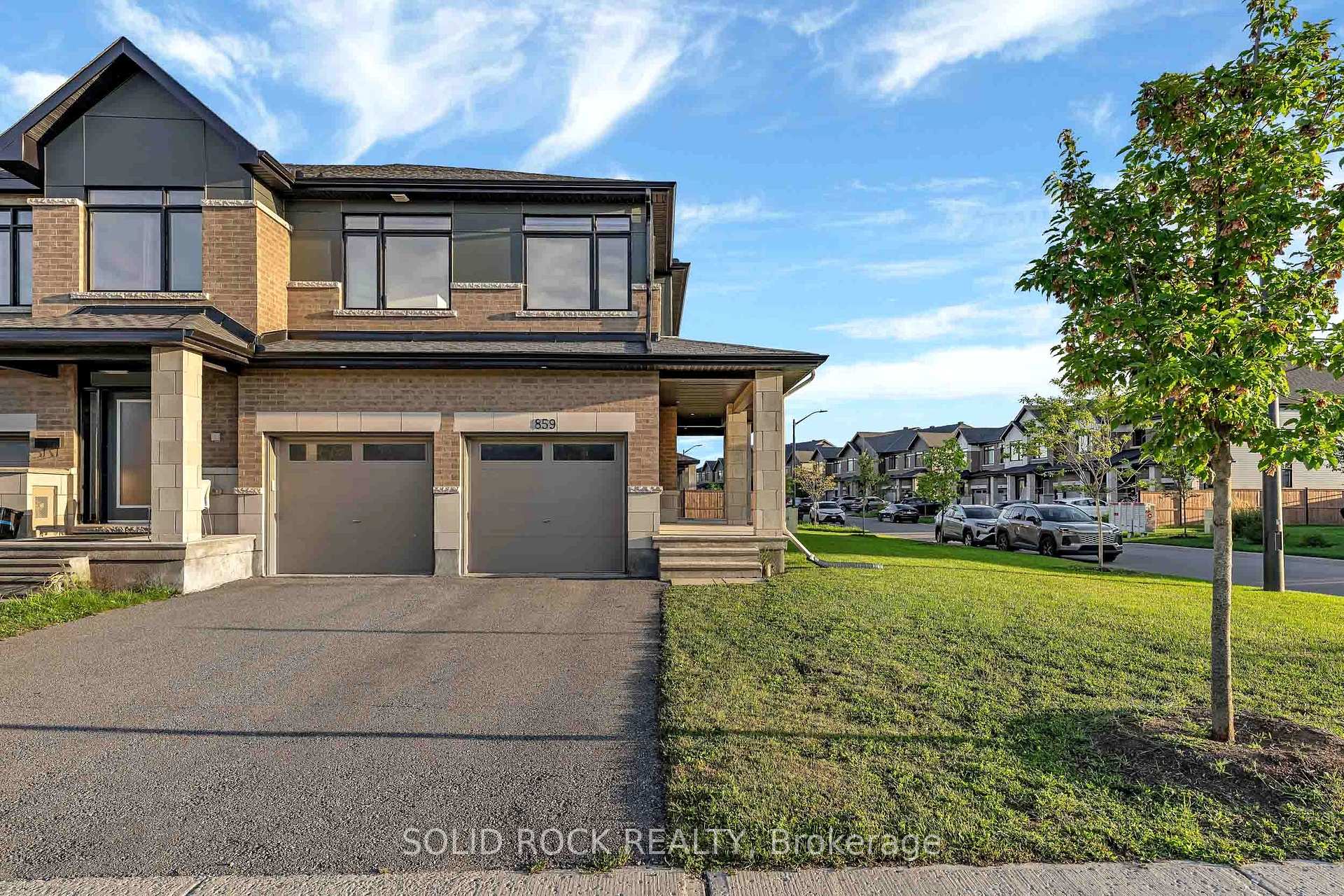 859 Solarium Avenue E Ottawa Ontario Canada Sale residential Darren Villeneuve SOLID ROCK REALTY Brokerage*