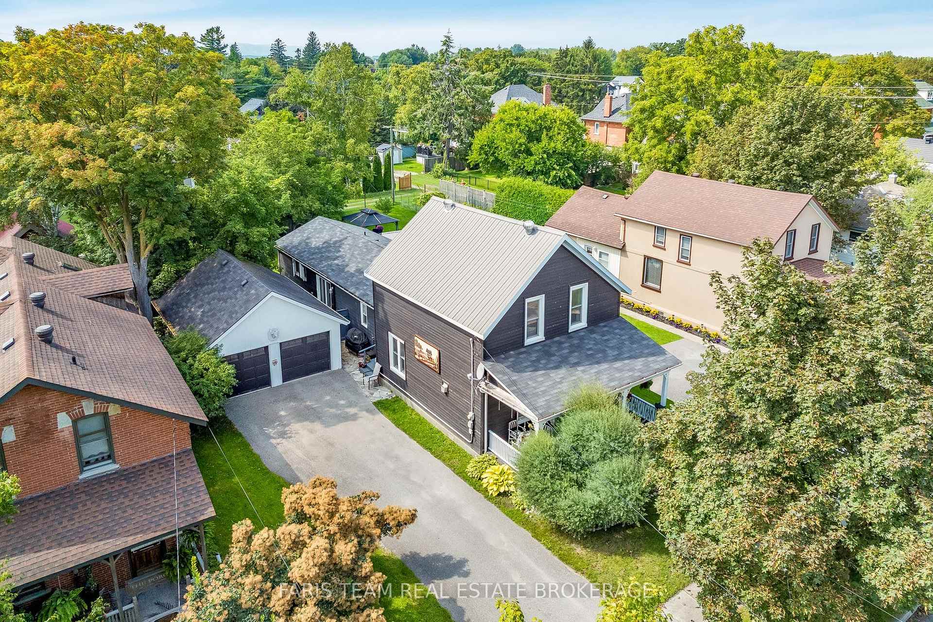 108 Beech Street Collingwood Ontario Canada Sale residential   The Picot Team - Chestnut Park Real Estate Brokerage