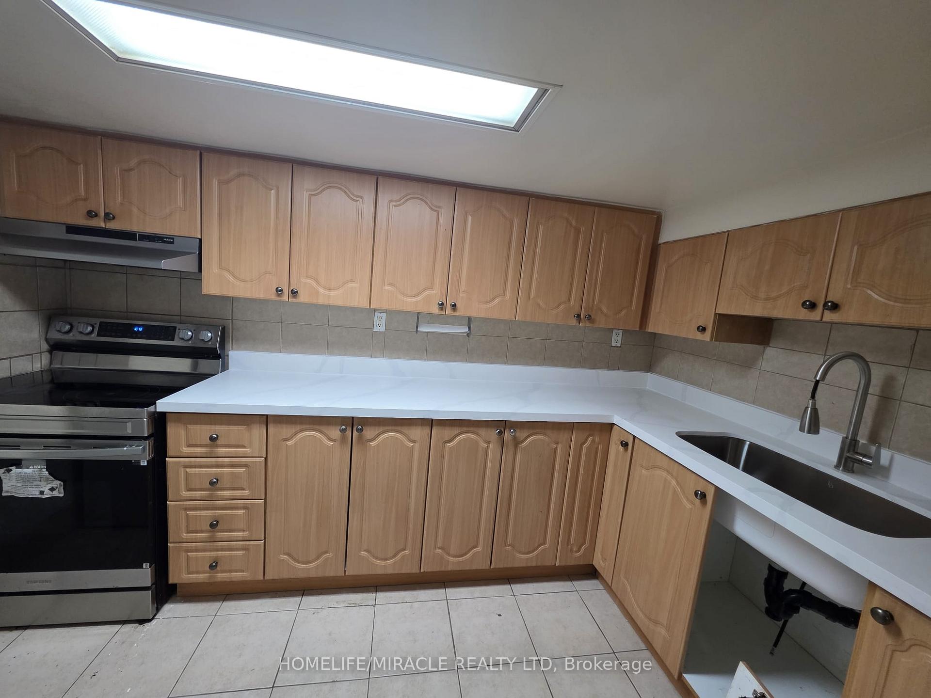 Lower - 45 Huntington Avenue Toronto Ontario Canada Rent residential   HomeLife/Miracle Realty Ltd., Brokerage*