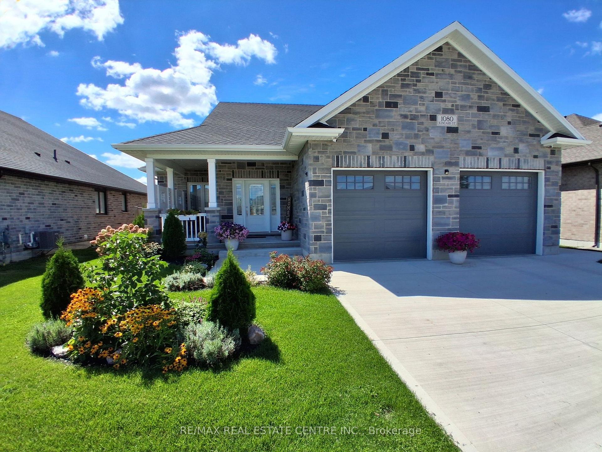 1080 Kincaid Street W North Perth Ontario Canada Sale residential Vik Mehmi RE/MAX Real Estate Centre Inc., Brokerage *
