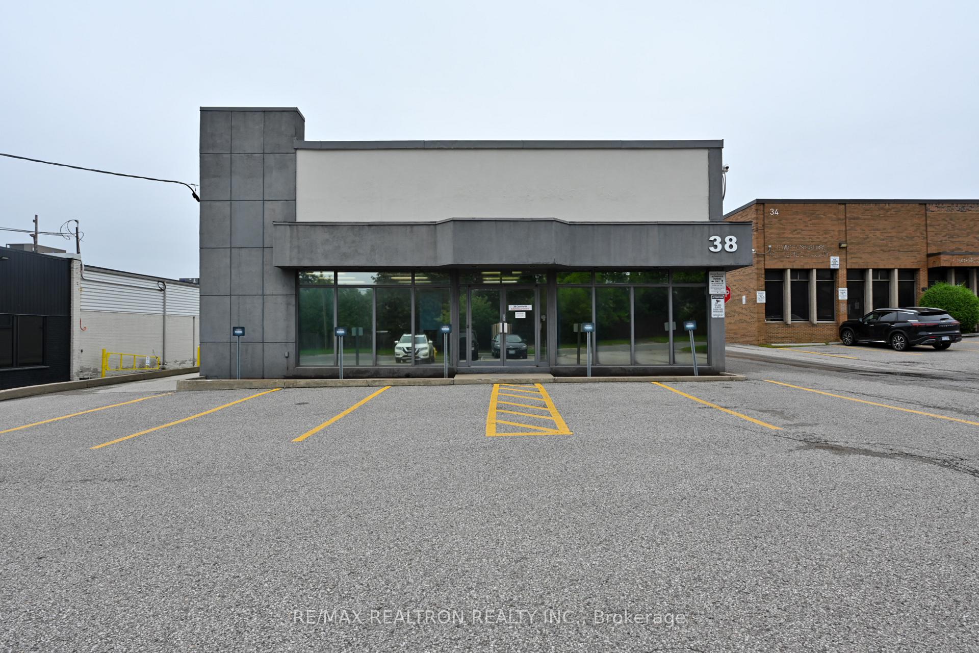 38 Carnforth Road Toronto Ontario Canada Lease commercial Stephen Sun RE/MAX Realtron Realty Inc., Brokerage*