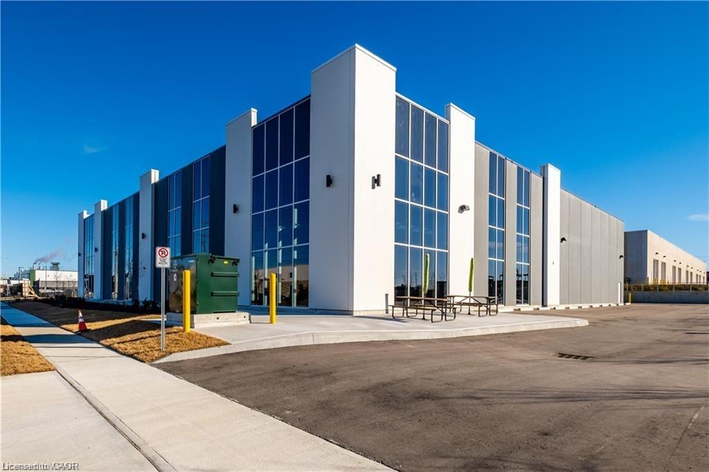 45 Goddard Crescent Cambridge Ontario Canada Lease commercial Sophia Roy Incom New Demo Office