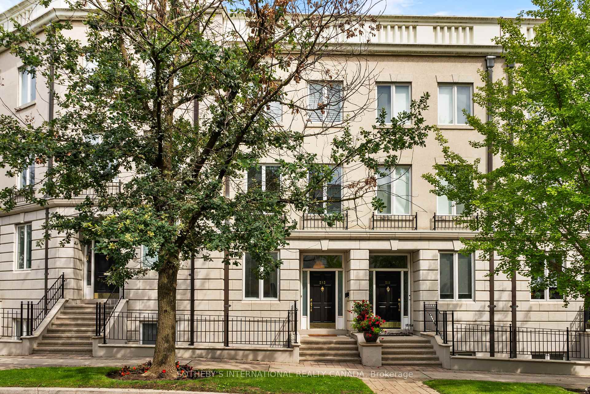 213 Walmer Road Toronto Ontario Canada Sale residential Megan Salas InCom Example New Demo Office