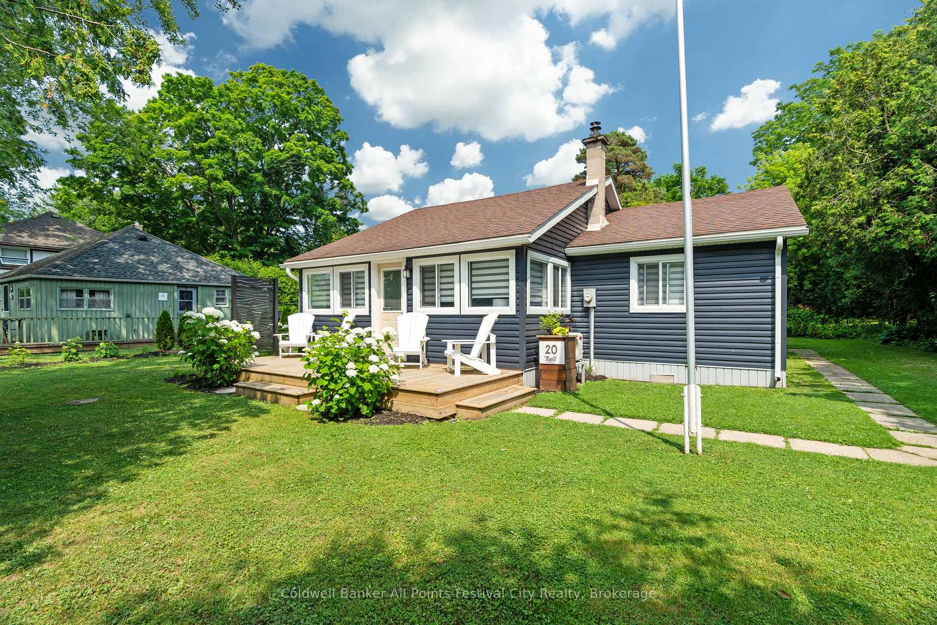 20 Tuyll Street Bluewater Ontario Canada Sale residential Steve Riddell SUTTON GROUP - SMALL TOWN TEAM REALTY INC. BROKERAGE*