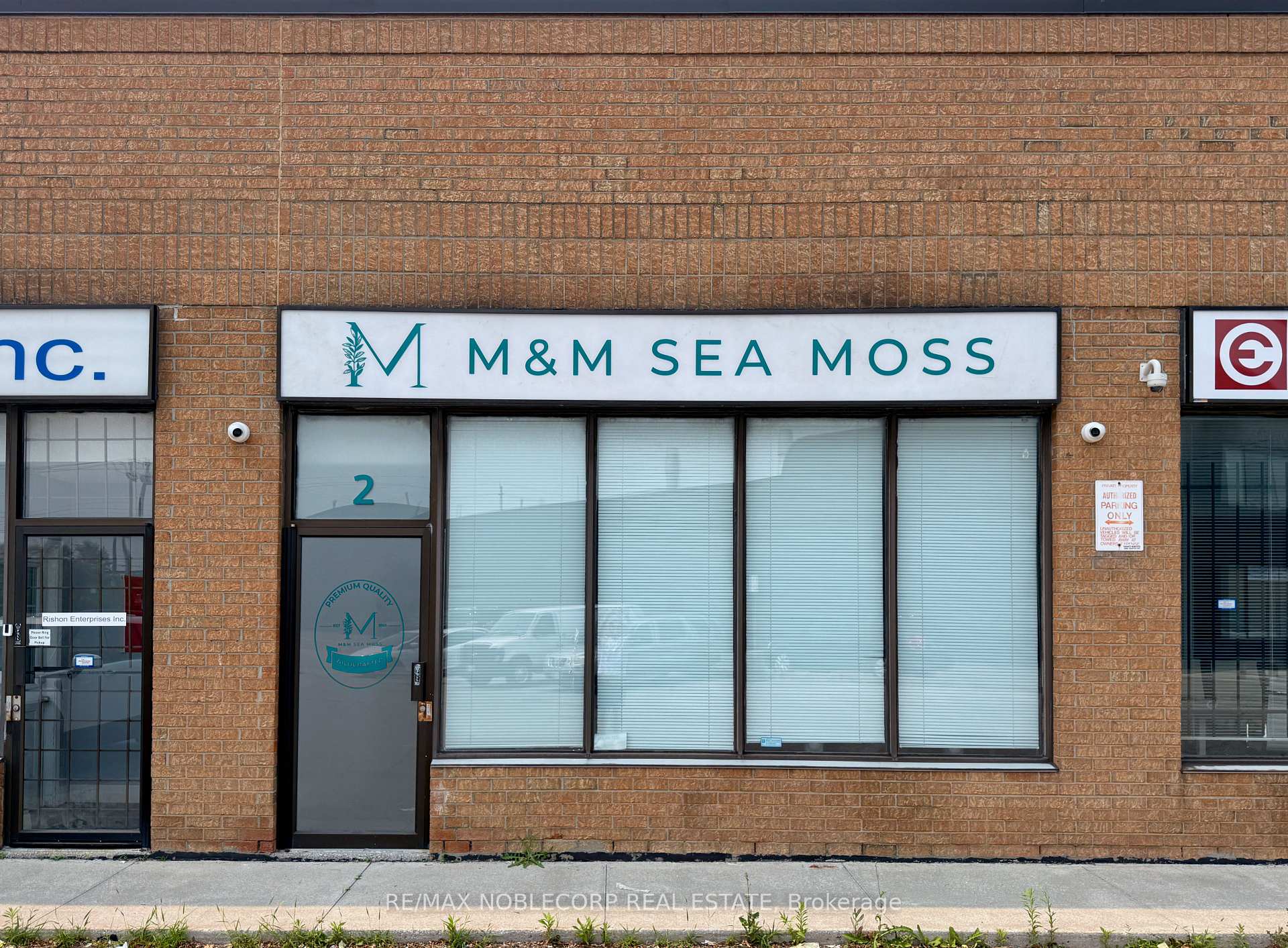 2 - 44 Goodmark Place Toronto Ontario Canada Lease commercial Maria Bifolchi Re/Max Noblecorp Real Estate, Brokerge*