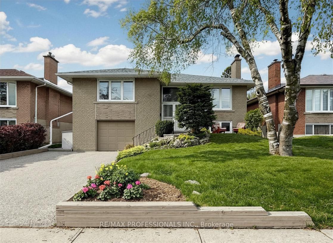 24 Breadner Drive Toronto Ontario Canada Sale residential Nadine Lachtabega RE/MAX Professionals Inc., Brokerage*