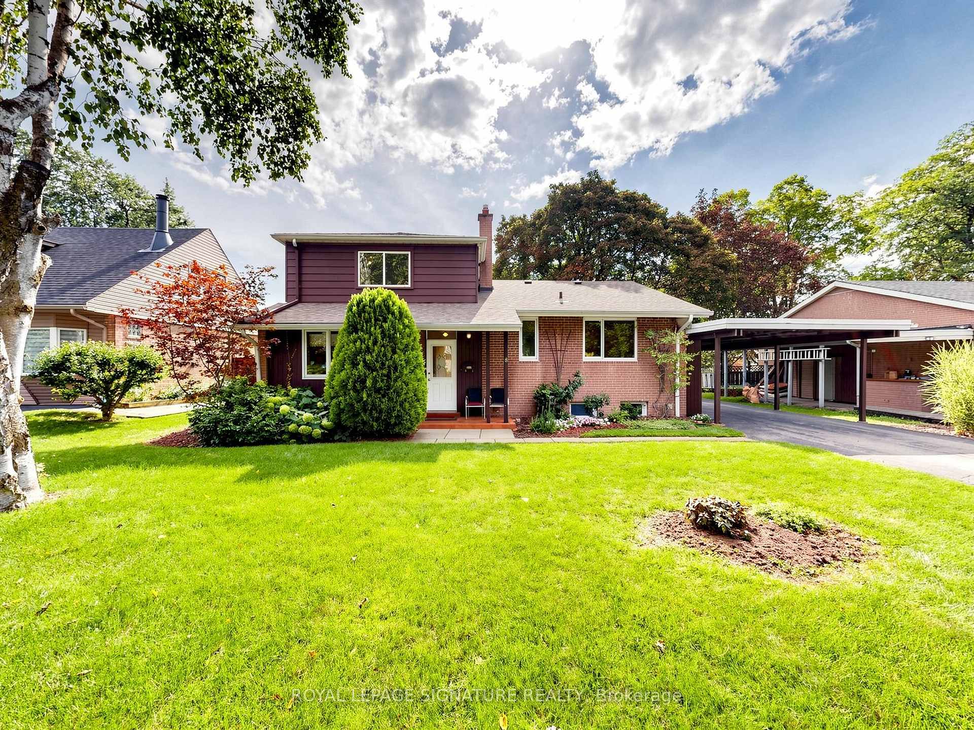 8 Ternhill Crescent Toronto Ontario Canada Sale residential Alex and Harry Melconian Royal LePage Signature Realty, Brokerage *
