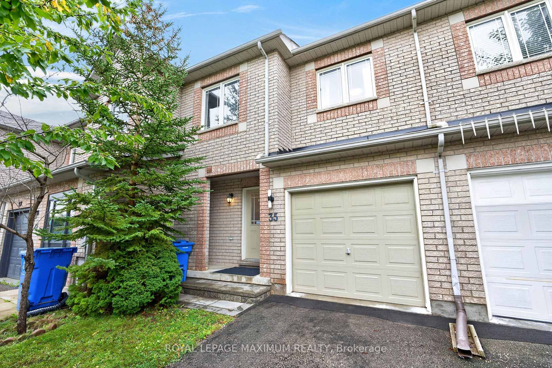 35 Marshview Avenue Aurora Ontario Canada Sale residential John Wan HomeLife Broadway Realty Inc., Brokerage*