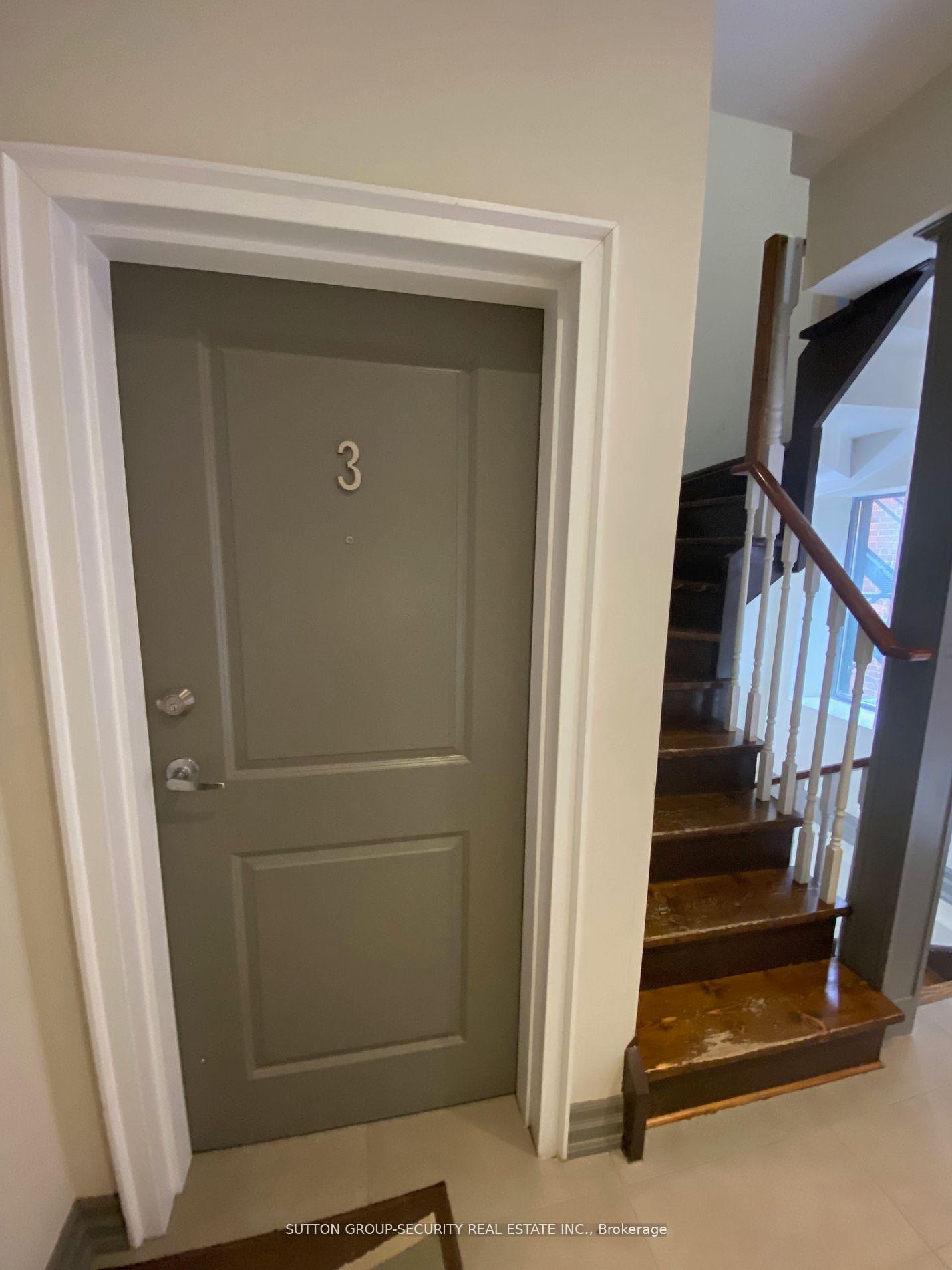3 - 48 Station Road Toronto Ontario Canada Rent residential Cristina Lopes ROYAL LEPAGE SECURITY REAL ESTATE, BROKERAGE*