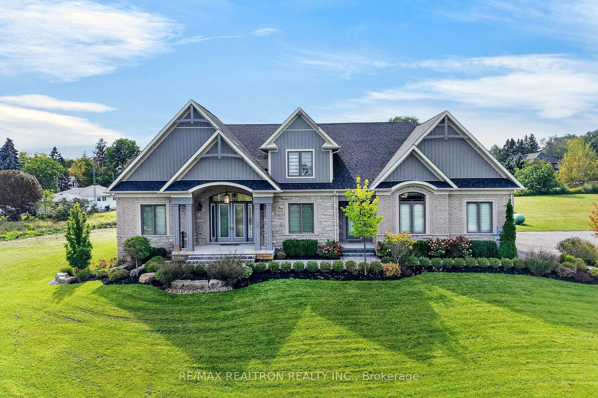 57 Lionel Byam Drive Clarington Ontario Canada Sale residential Durham Bungalows McROBERT REAL ESTATE GROUP