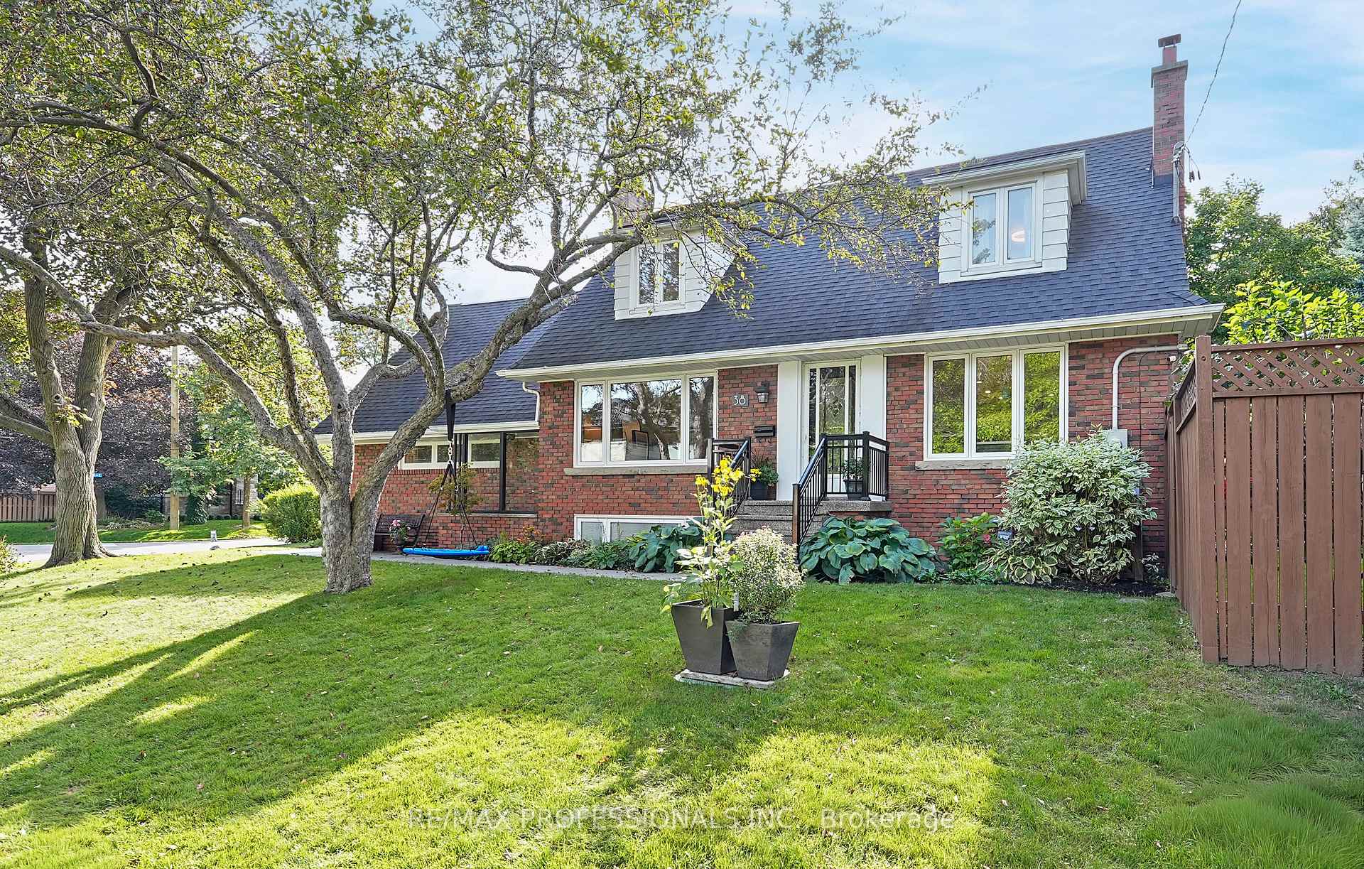 38 Ballacaine Drive Toronto Ontario Canada Sale residential Devina Maharaj Global Bricks Executive Homes Realty, Brokerage