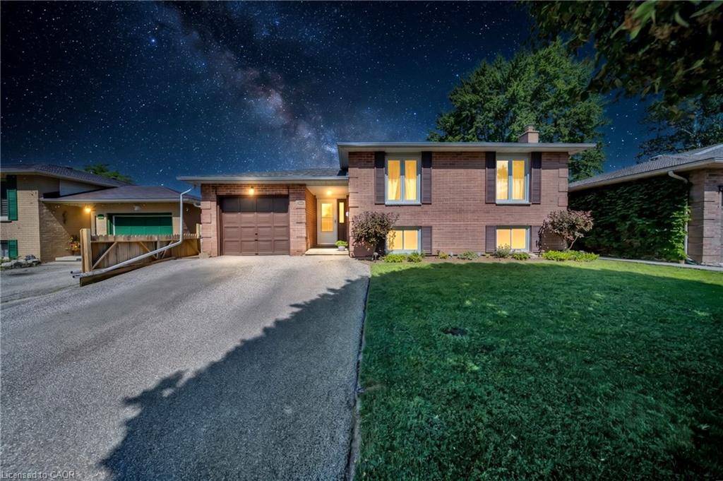 43 Hobart Crescent Brantford Ontario Canada Sale residential HomeLife Realty Services Inc.