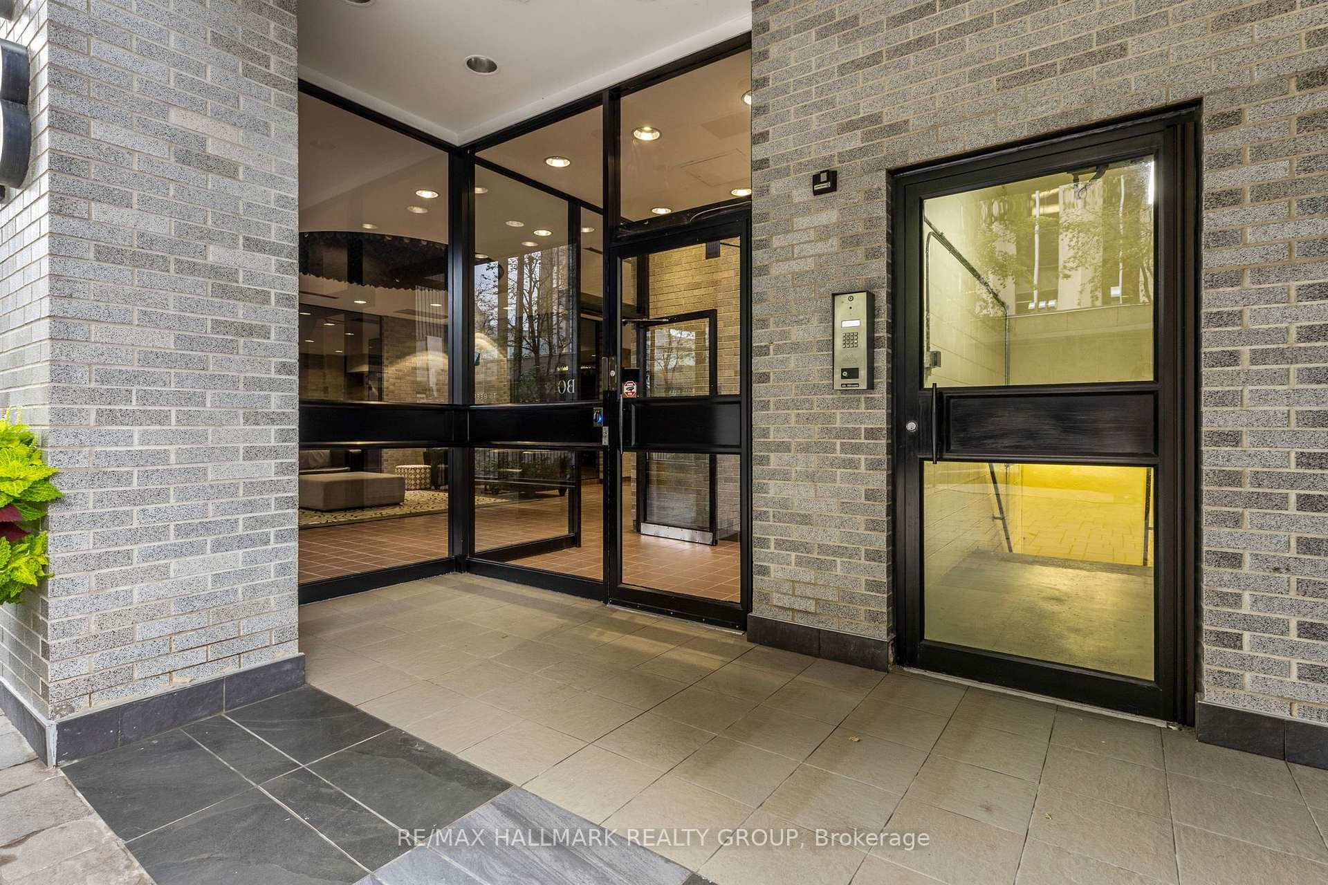 701 - 18 Nepean Street Ottawa Ontario Canada Sale residential Travis Gordon RE/MAX HALLMARK REALTY GROUP