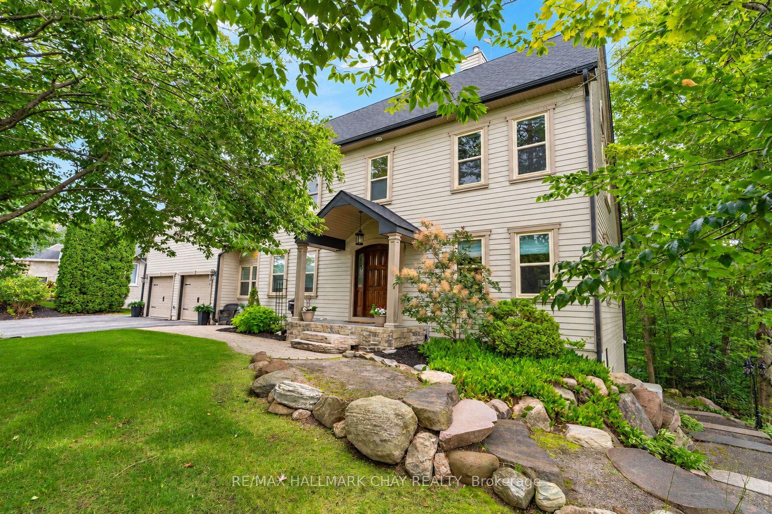 9 Bridle Path Oro-Medonte Ontario Canada Sale residential Mark Leader RE/MAX Hallmark Chay Realty, Brokerage