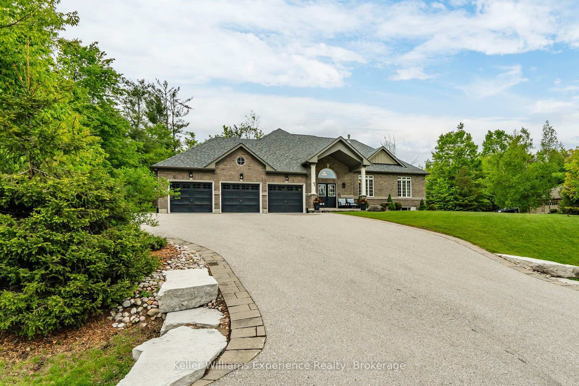 1 Topaz Court Oro-Medonte Ontario Canada Sale residential Michael Preston Lakeview Realty, Inc., Brokerage