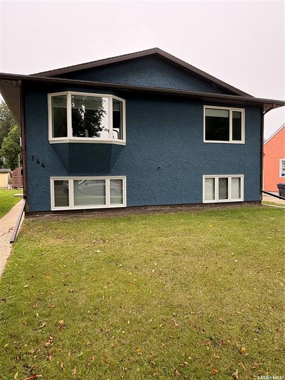 144 First AVENUE N Yorkton Saskatchewan Canada Sale residential   HomeLife Realty Services Inc.