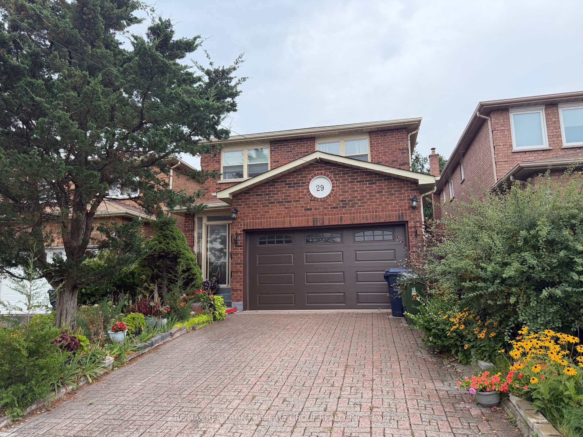 29 David Drive Toronto Ontario Canada Sale residential   AKARAT Group Inc.
