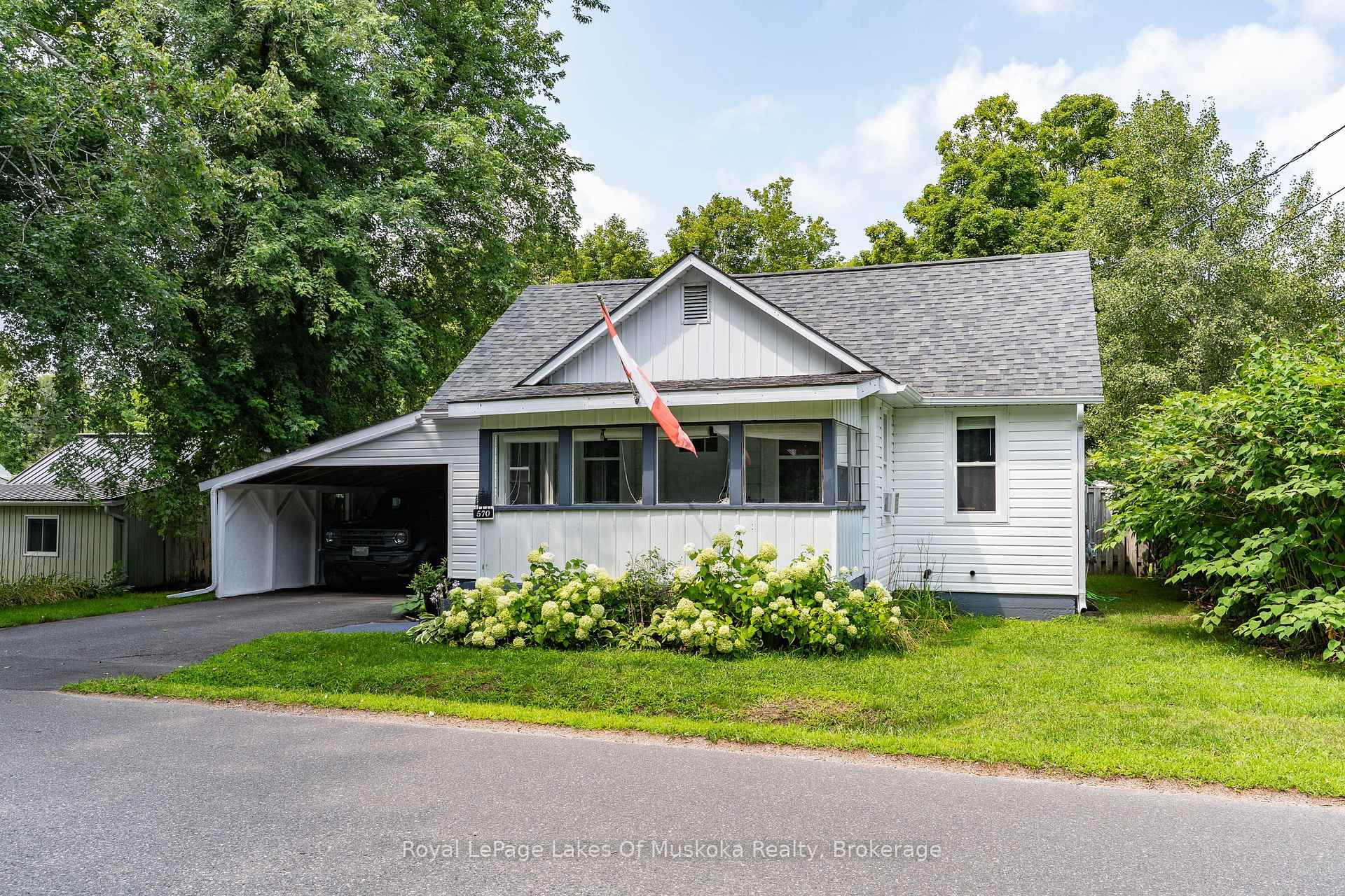570 Pinedale Road Gravenhurst Ontario Canada Sale residential Hugh Nichols RE/MAX PROFESSIONALS NORTH, BROKERAGE*