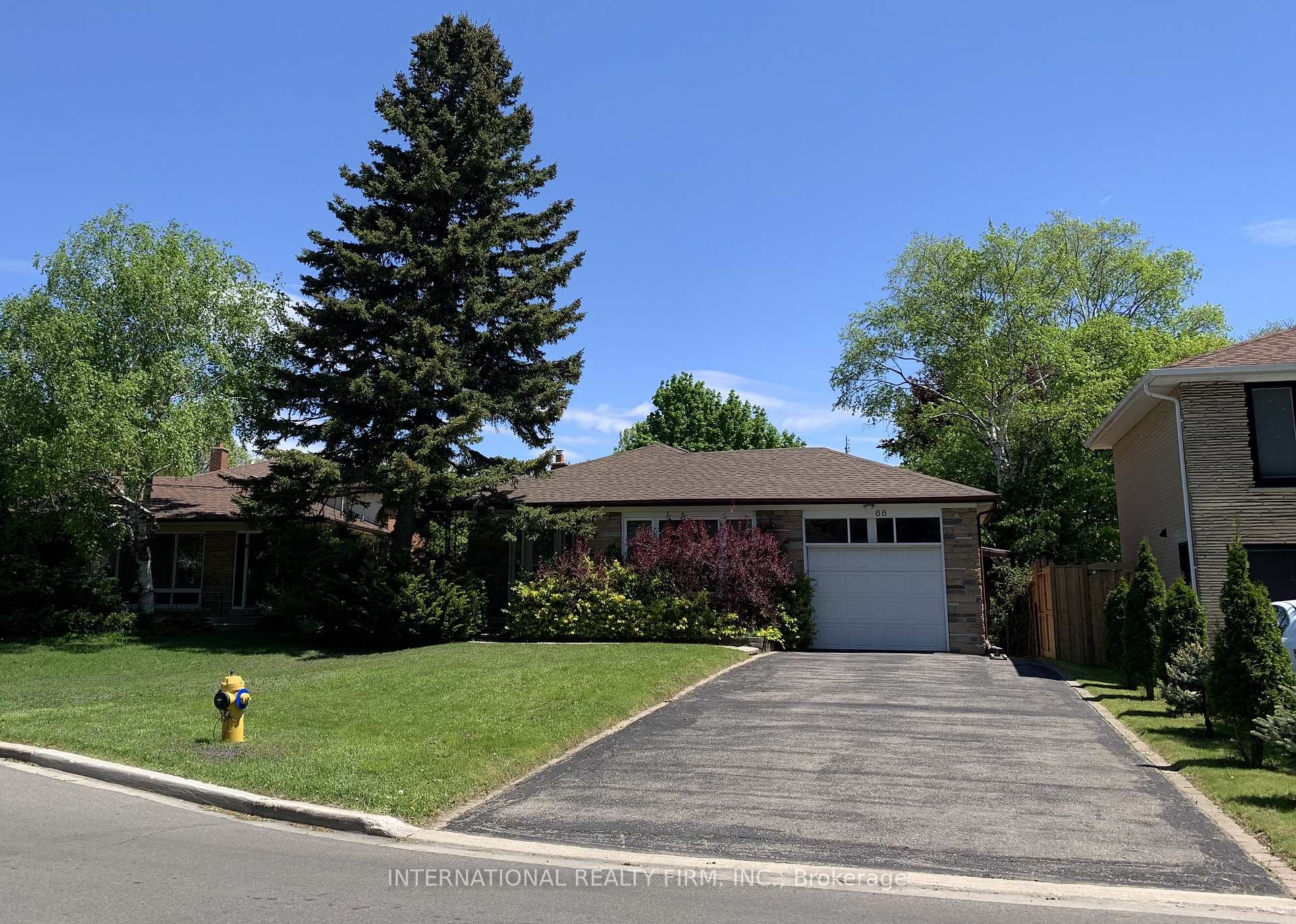 66 Dewlane Drive Toronto Ontario Canada Sale residential Chinnie Wong INTERNATIONAL REALTY FIRM, INC.