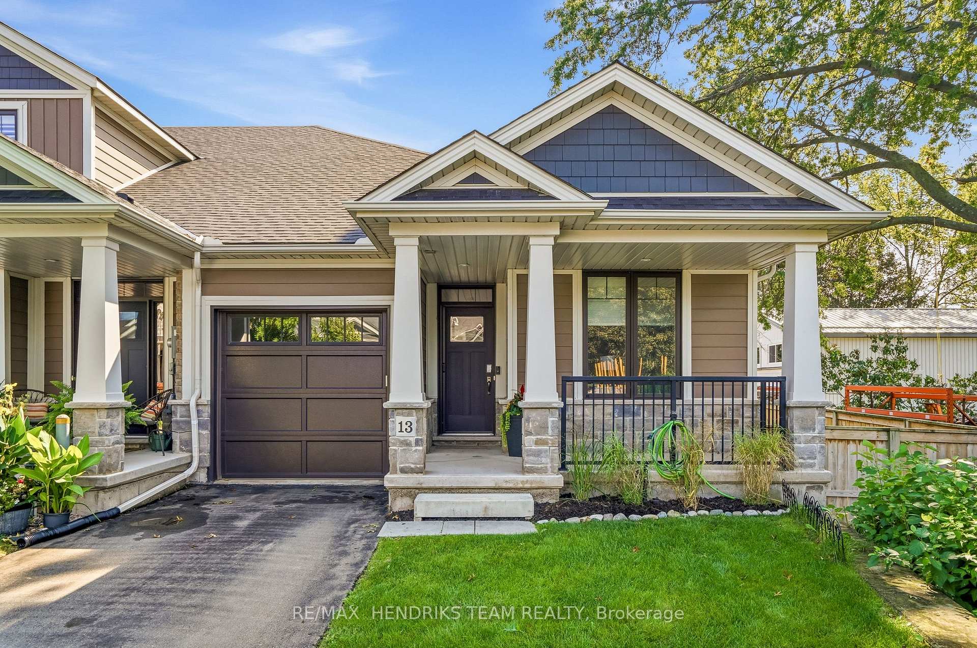 13 Turbinia Court Grimsby Ontario Canada Sale residential Kafayat Ayodele-Peters Right at Home Realty, Brokerage*