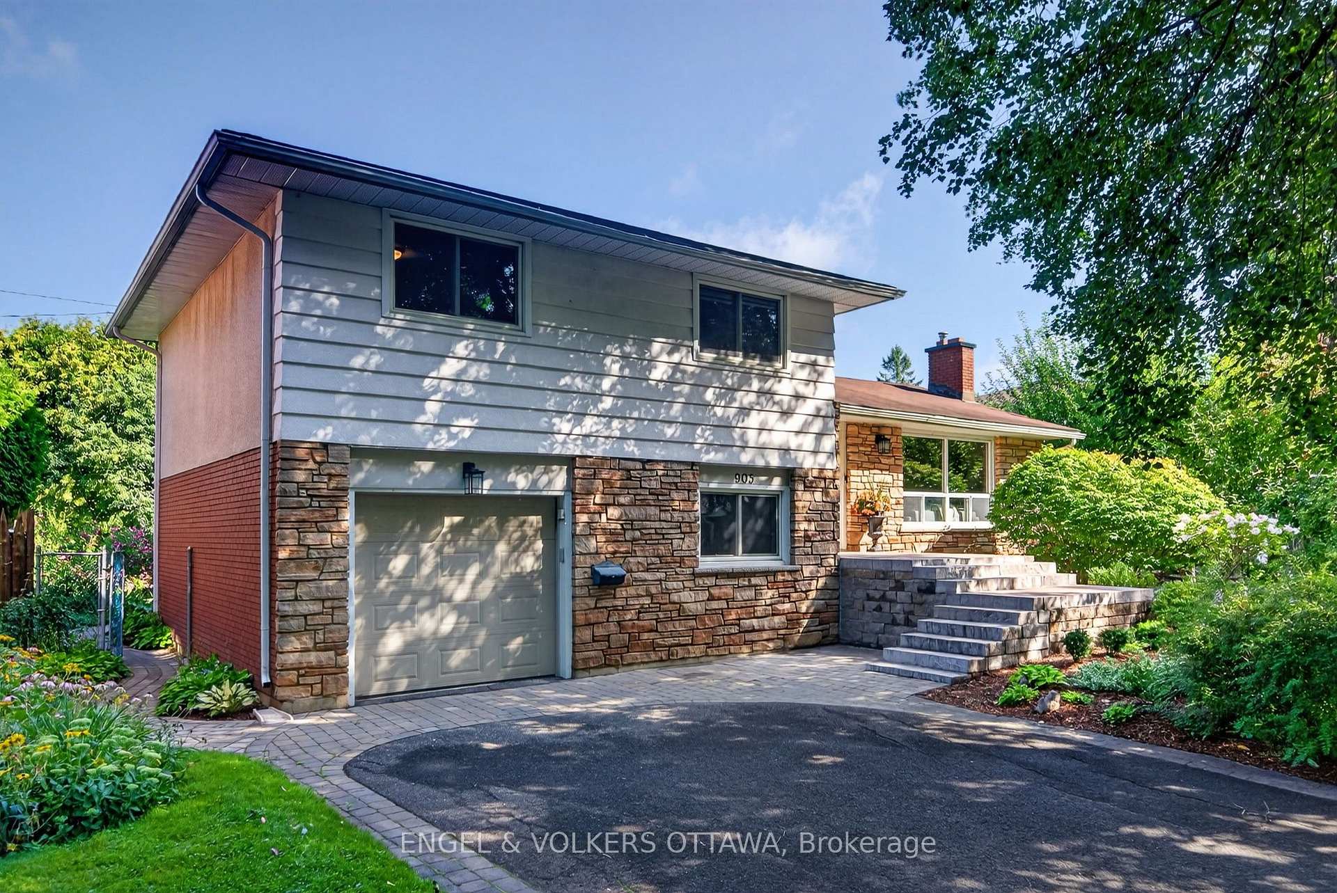 905 Garwood Avenue Ottawa Ontario Canada Sold residential Devon Wadden RE/MAX HALLMARK REALTY GROUP