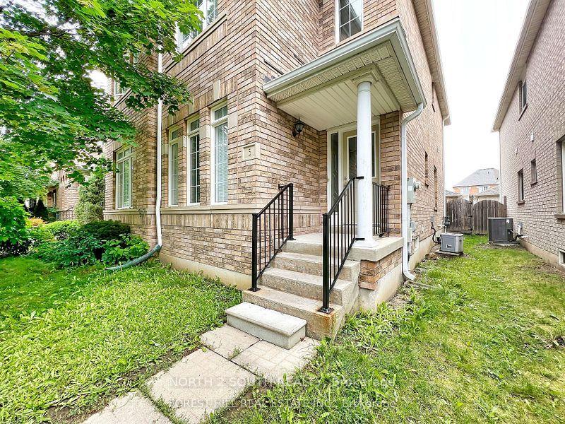 5 Bellagio Crescent Vaughan Ontario Canada Rent residential Eyal Har-Gil Sutton Group-Admiral Realty Inc., Brokerage *