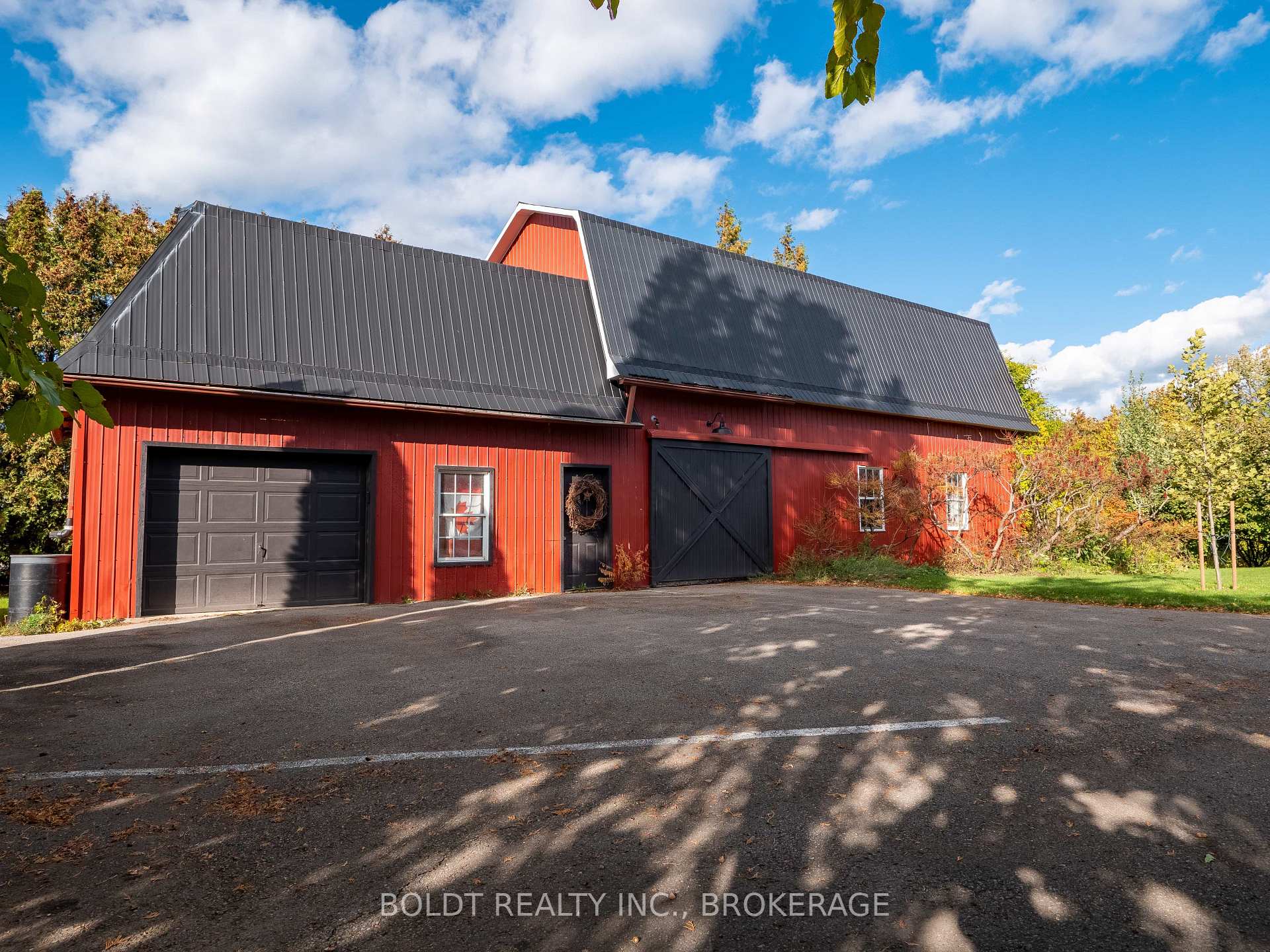 326 Lakeshore Road Niagara-On-The-Lake Ontario Canada Lease commercial   COLDWELL BANKER ADVANTAGE REAL ESTATE INC, BROKERAGE*