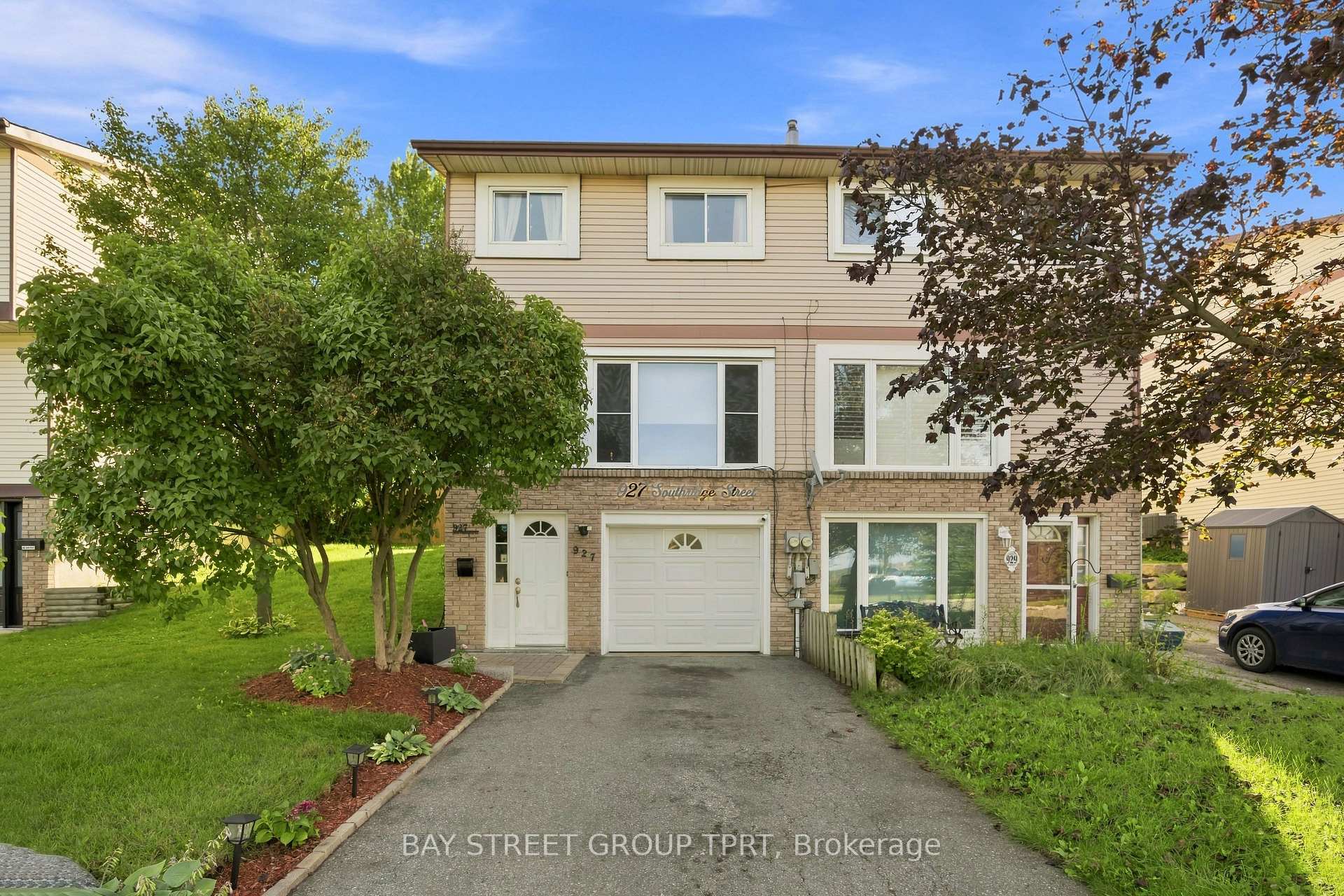 927 Southridge Street Oshawa Ontario Canada Sale residential Helen Mason Keller Williams Energy Real Estate Brokerage