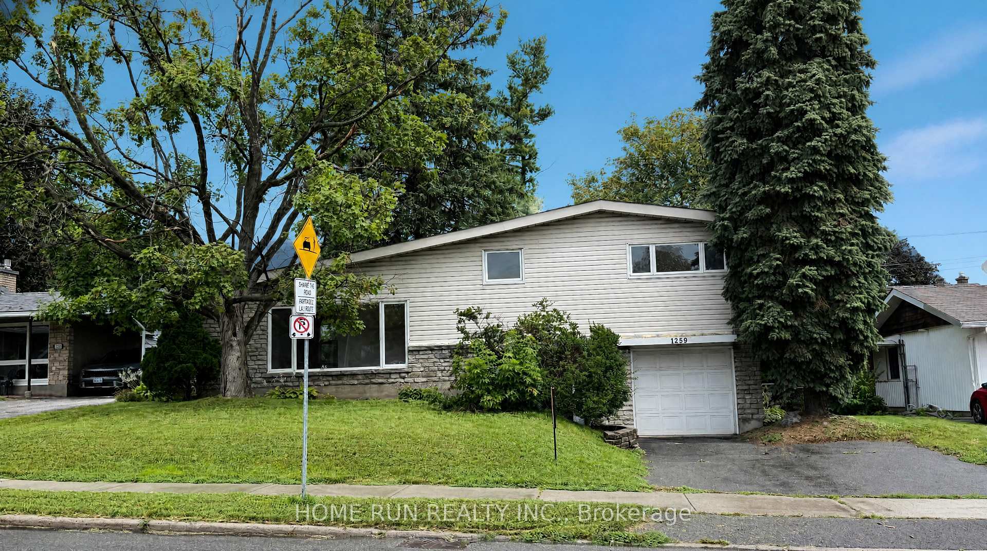 1259 Meadowlands Drive E Ottawa Ontario Canada Sale residential Darren Villeneuve SOLID ROCK REALTY Brokerage*