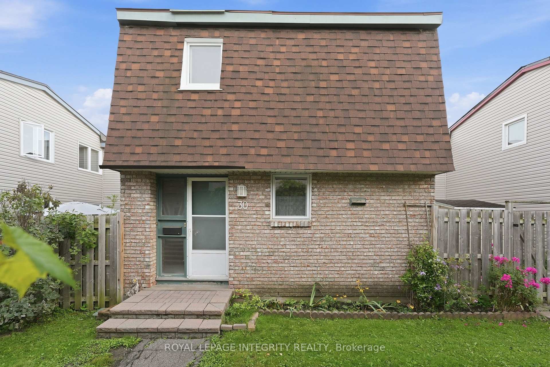 30 - 2057 Jasmine Crescent Ottawa Ontario Canada Sale residential Sorin Vaduva ROYAL LEPAGE INTEGRITY REALTY, BROKERAGE