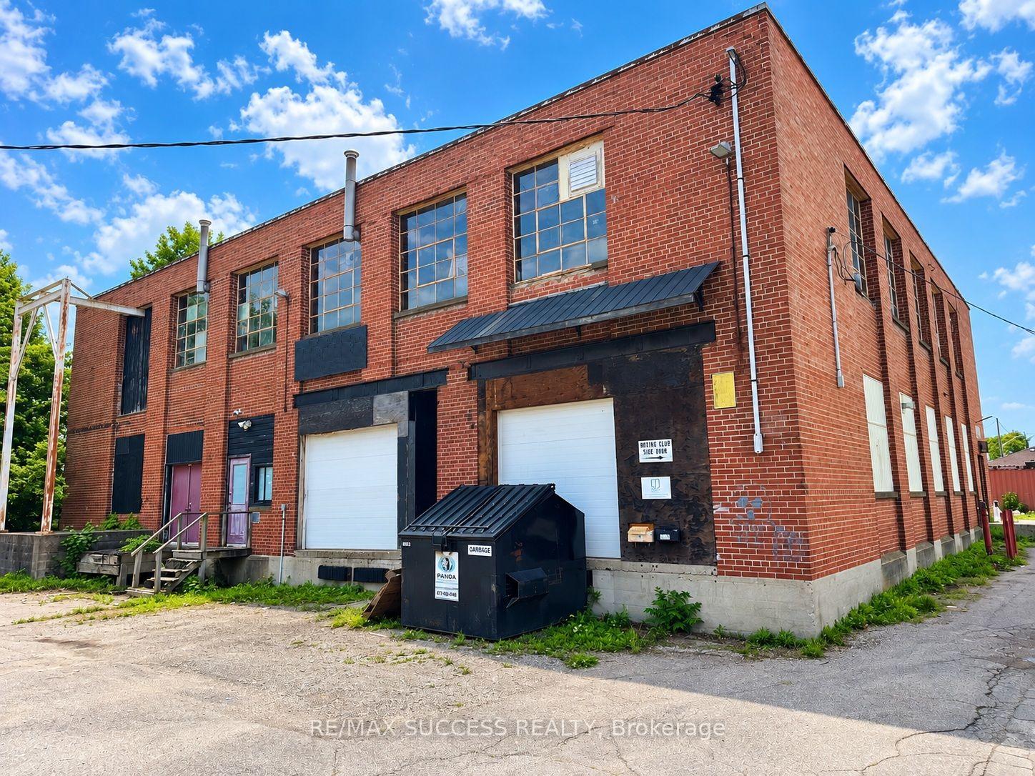 15 Webling Street Brantford Ontario Canada Sale commercial Shireen Owis BA (Hons) RE/MAX Success Realty, Brokerage*