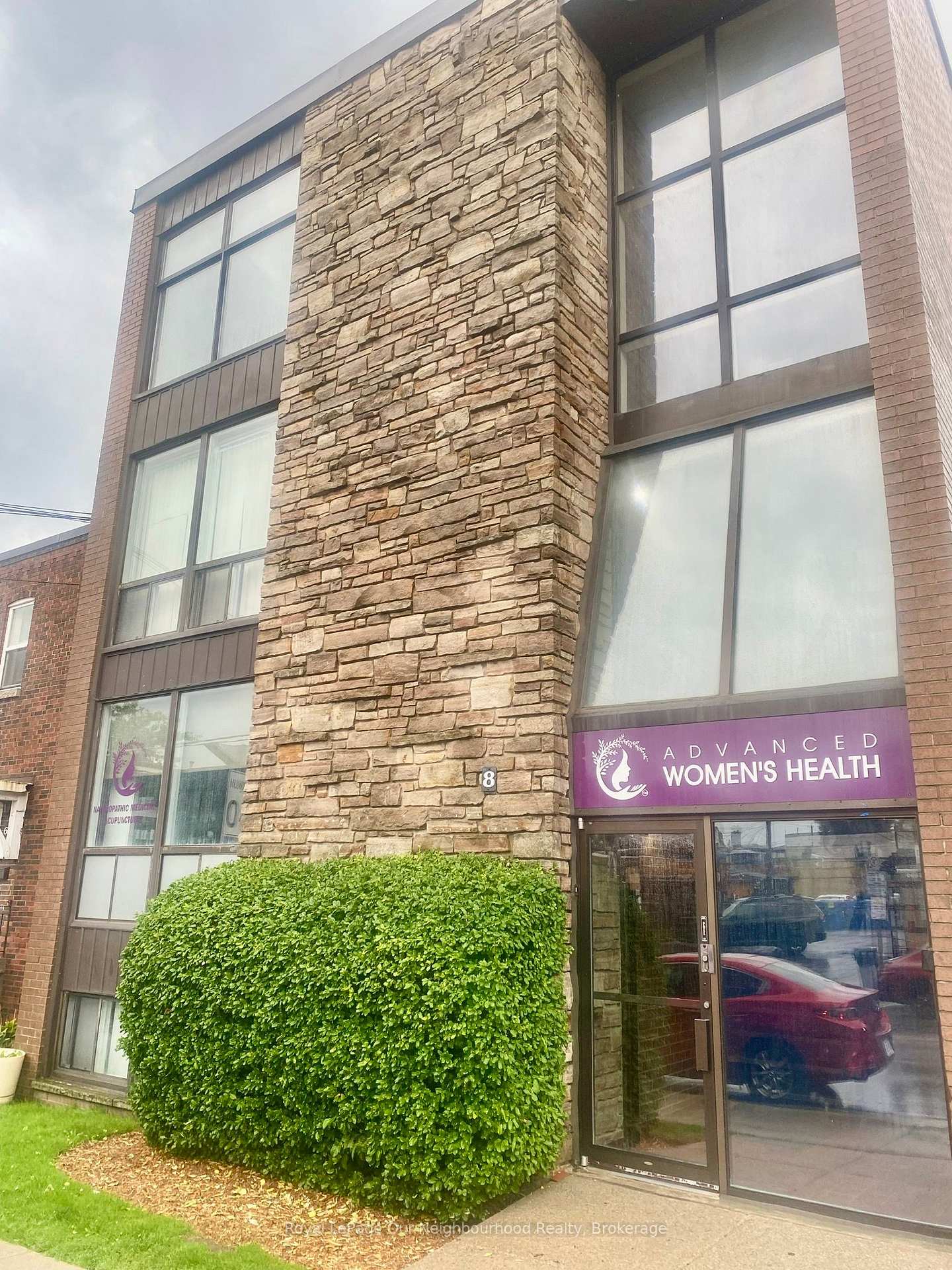 8 Stavebank Road Mississauga Ontario Canada Lease commercial Belle Jean Our Neighbourhood Realty Inc., Brokerage*