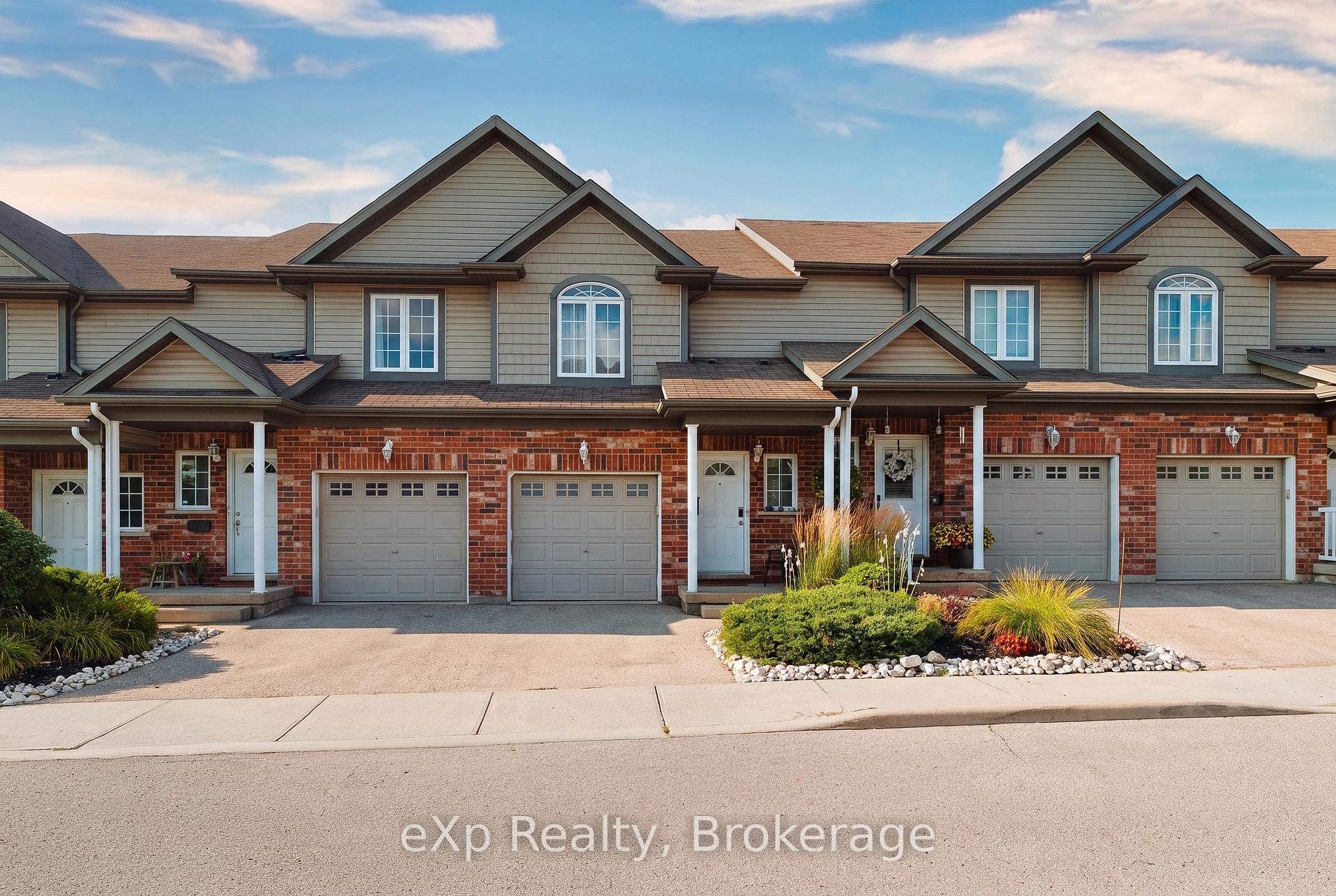 4 - 975 Strasburg Road Kitchener Ontario Canada Sale residential TEAM MIRO PEAK REALTY LTD. BROKERAGE*