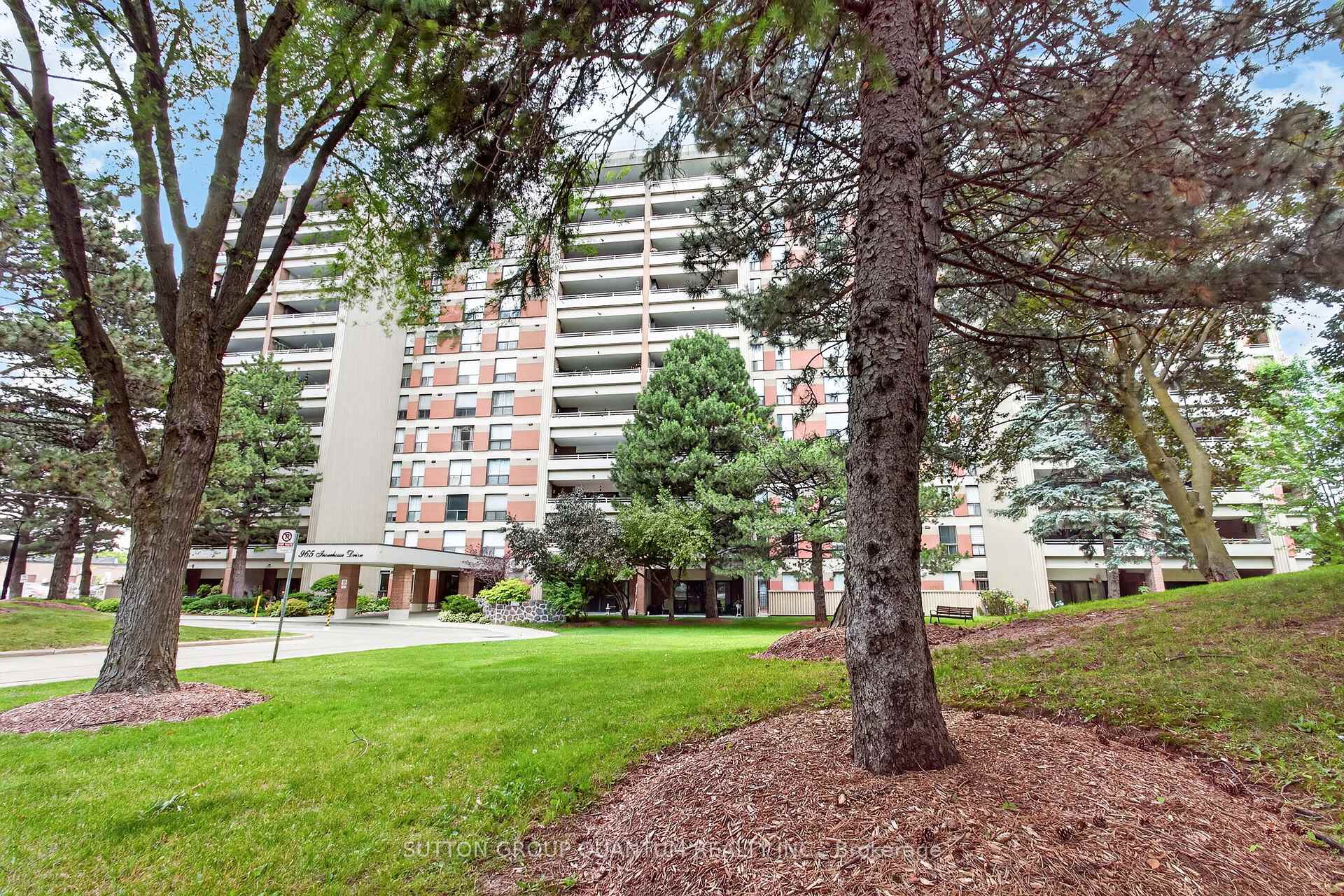 504 - 965 Inverhouse Drive Mississauga Ontario Canada Sale residential Maria and Stephen Swannell SUTTON GROUP QUANTUM REALTY INC., BROKERAGE*