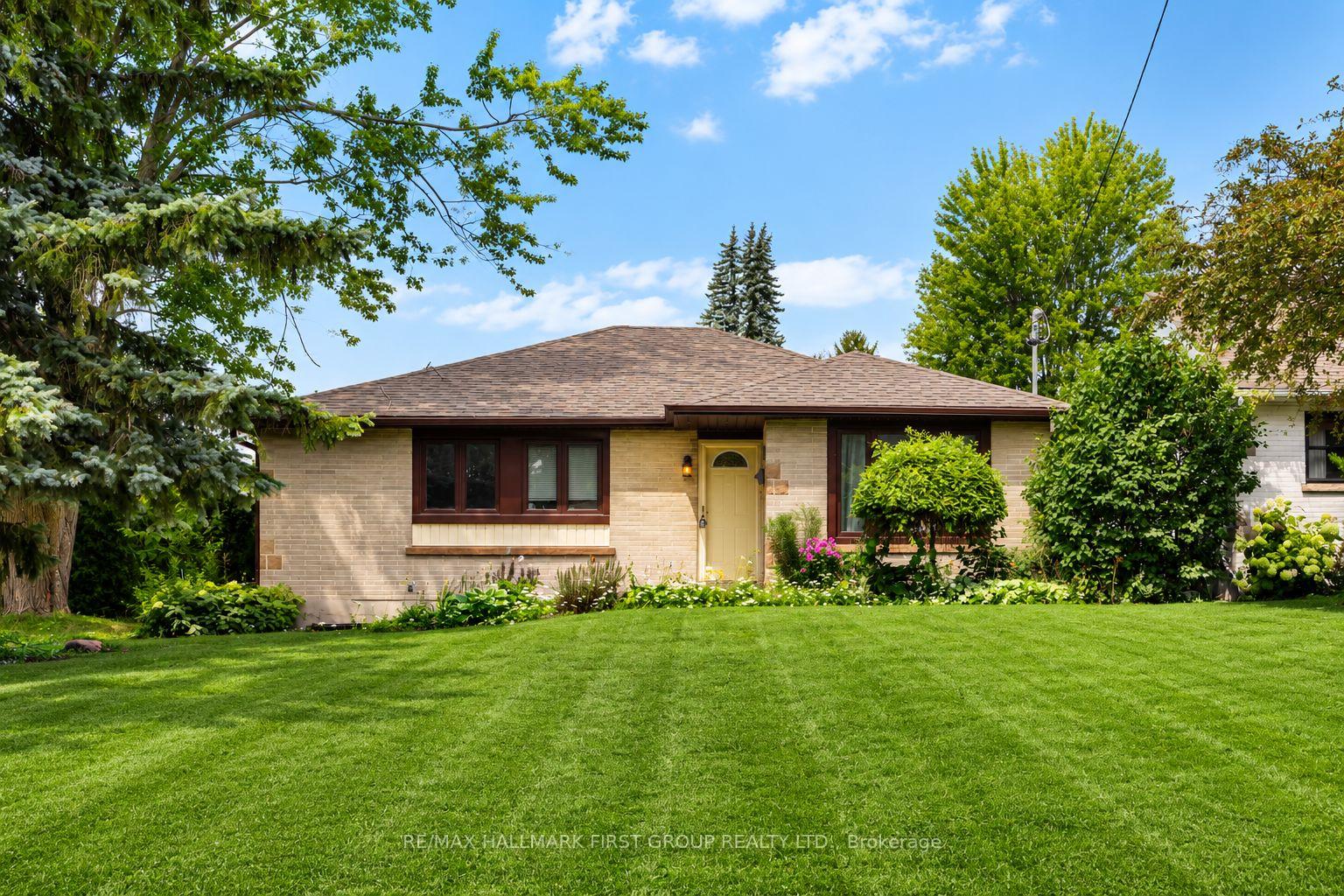 180 Sherwood Avenue Oshawa Ontario Canada Sale residential Vanita Brown RE/MAX HALLMARK FIRST GROUP REALTY LTD., Brokerage*