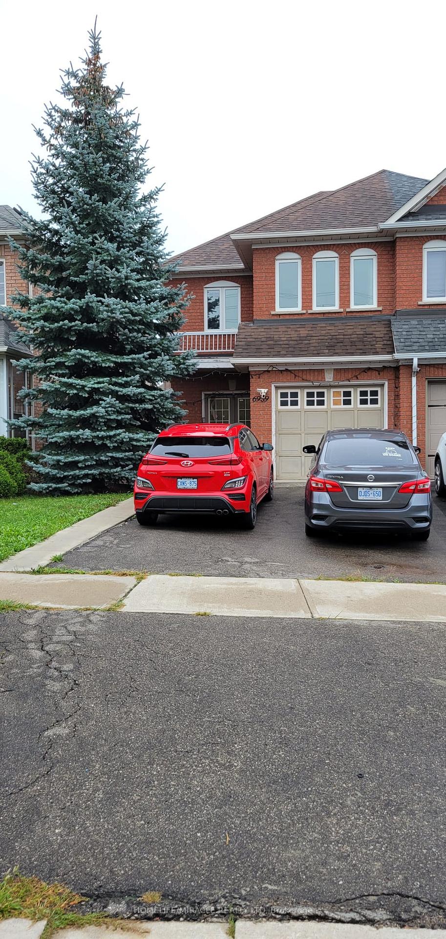 Upper - 6959 Tassel Crescent Mississauga Ontario Canada Rent residential Vivek Abhi HomeLife/Miracle Realty Ltd, Brokerage *